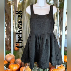 Chelsea 28 Womens Black Mini Romper Sz M Pockets Puckered Textured